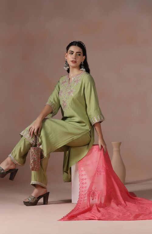 Women Chanderi Green Embroidered Kurta Comfort Pant Dupatta